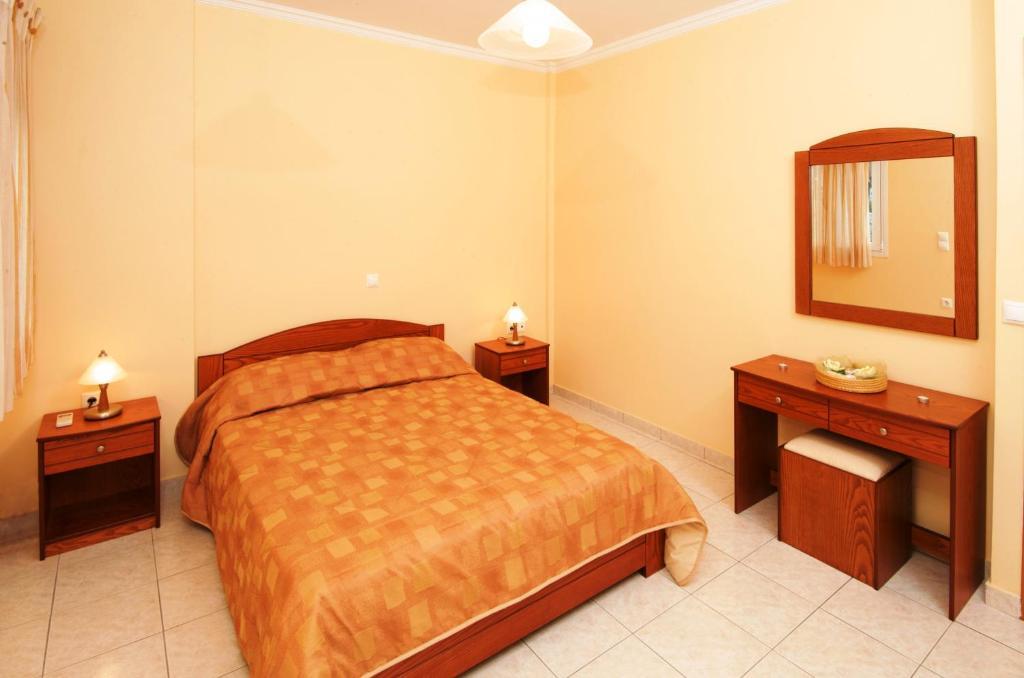 Mari-Christi Apartments Poros  Oda fotoğraf
