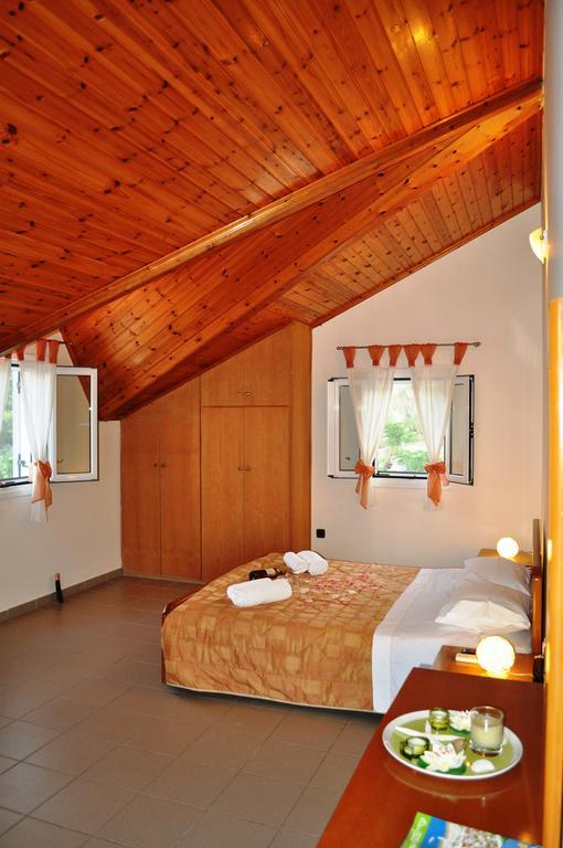 Mari-Christi Apartments Poros  Oda fotoğraf